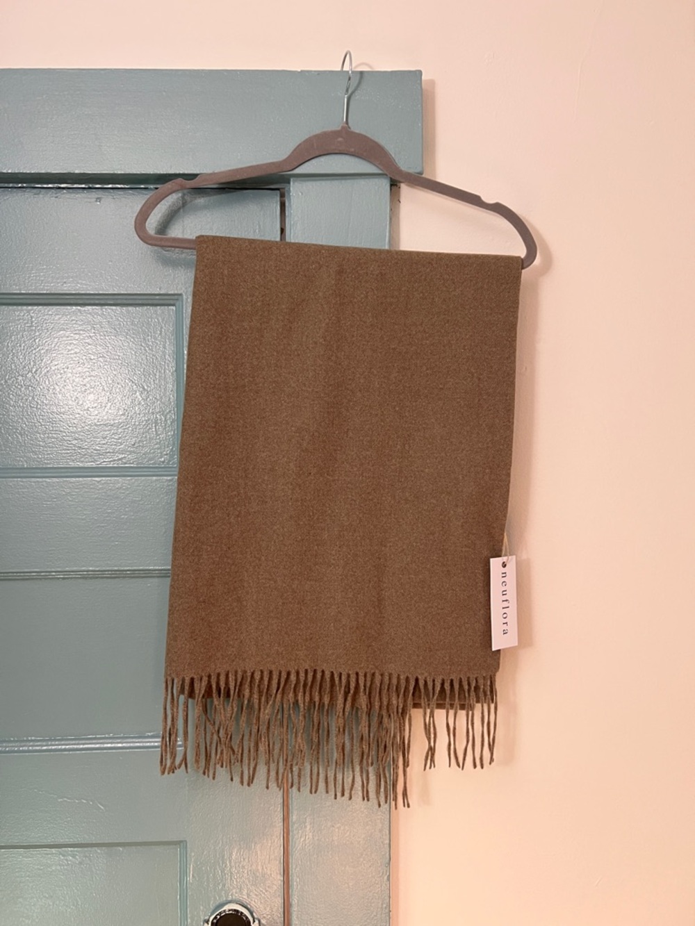 BNWT Neuflora Taupe scarf